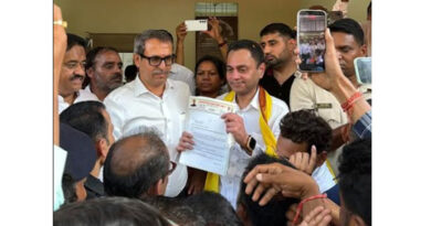 कांग्रेस ने पांढुर्ना को सूखाग्रस्त घोषित करने और भाजपा ने किसानों को राहत देने की मांग की