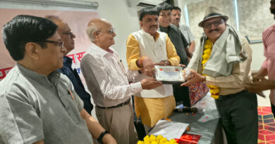 सोशल मीडिया की अमर्यादित भाषा से सामाजिक बिखराव का खतरा : सांसद आलोक शर्मा 